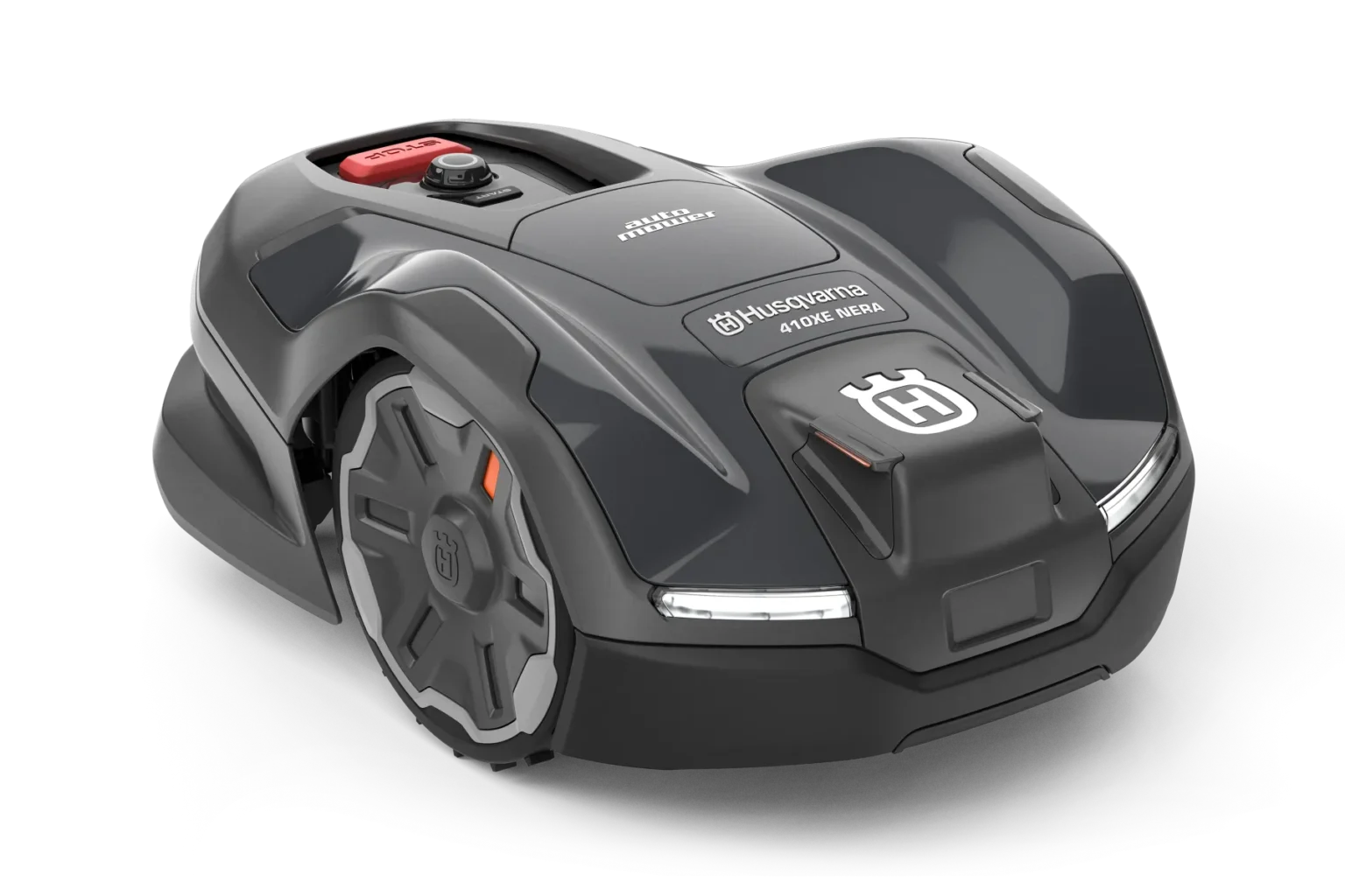 En elegant, svart robotgräsklippare med modern design, stora hjul och en digital display på ovansidan. Enheten har Husqvarnas logotyp och varumärke samt framträdande LED-strålkastare på framsidan.
